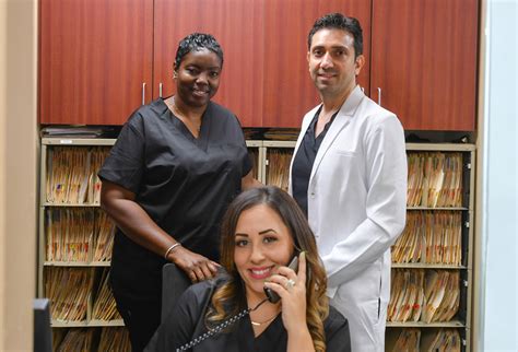 Periodontist Los Angeles | Periodontist Near Me