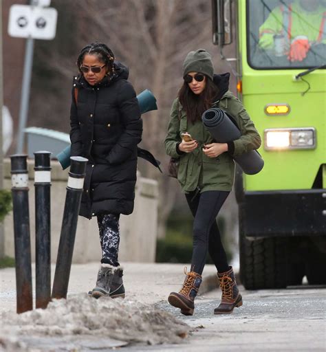 Meghan Markle with her mom going to Yoga -19 | GotCeleb