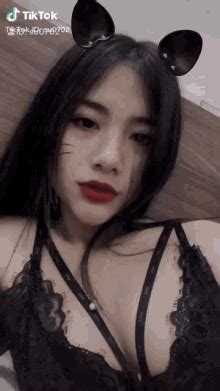 Vietnamese Girl GIF - Vietnamese Girl Sexy - Discover & Share GIFs