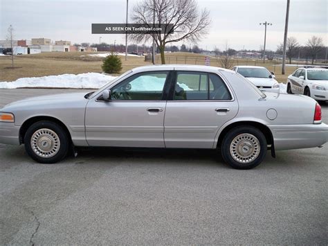 2001 Ford crown victoria police interceptor sedan