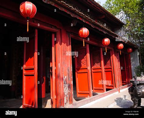 A temple in Hanoi, Vietnam Stock Photo - Alamy