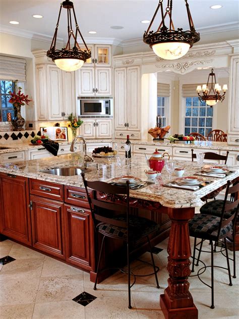 Traditional Kitchen Design | How to Create a Traditional Kitchen | HGTV