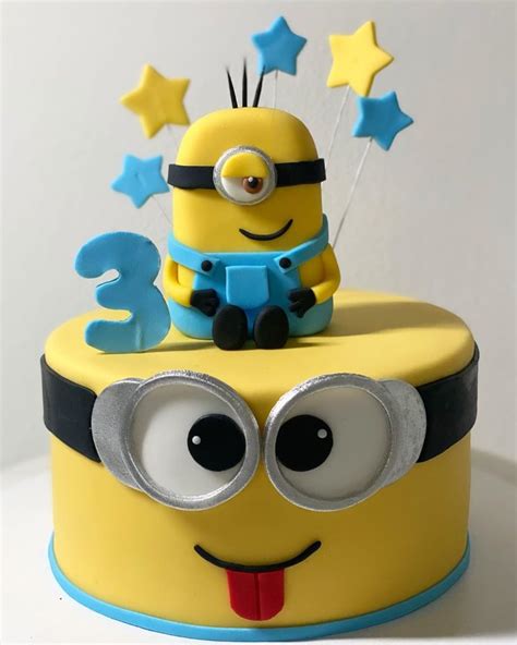 15 Super-Cool Minion Cake Ideas | The Bestest Ever!