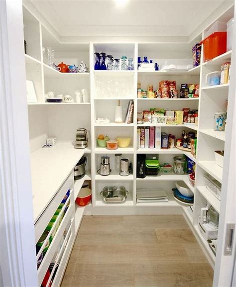 20+ Small Walk In Pantry Ideas – The Urban Decor