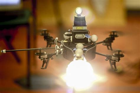 Drone lighting | MIT News | Massachusetts Institute of Technology