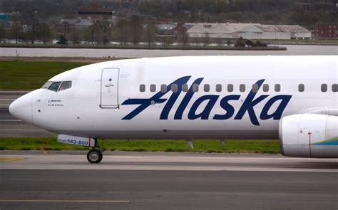 Alaska Airlines Pilots Vote To Authorize A Strike