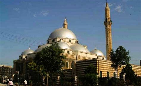 Tomb of Khalid-bin-Waleed (رضي الله عنه) - IslamicLandmarks.com