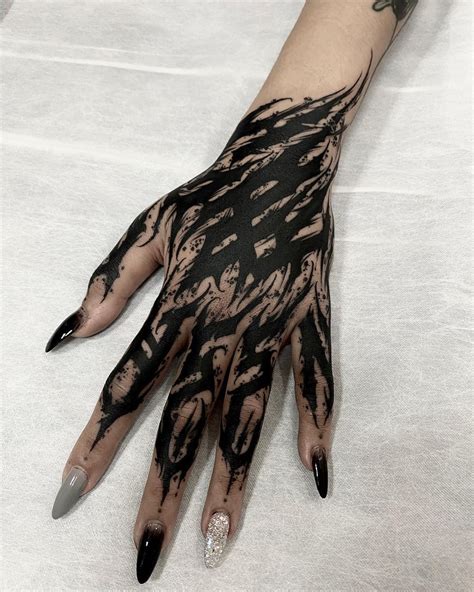 Pin on Tatuajes de moda