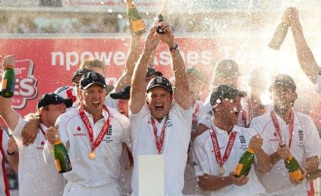 ASHES 2009: Ecstasy! England crush Aussies to reclaim the urn as Andrew Strauss sets sights on ...