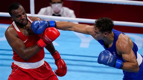 Moroccan Olympic boxer tries to take a bite out of opponent