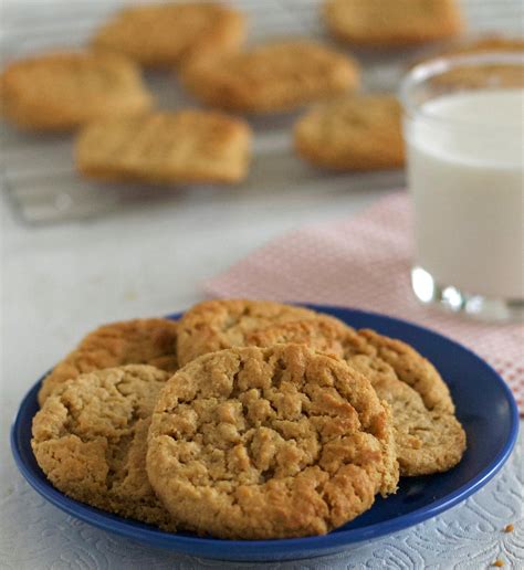 GF Peanut Butter Cookies Recipe | Let's Be Yummy