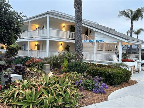 Escape to Del Mar Beach Hotel for a SoCal Getaway | hoopLA