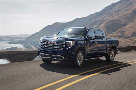 Updated 2022 GMC Sierra Adds Denali Ultimate, AT4X Trim Levels - Motor ...