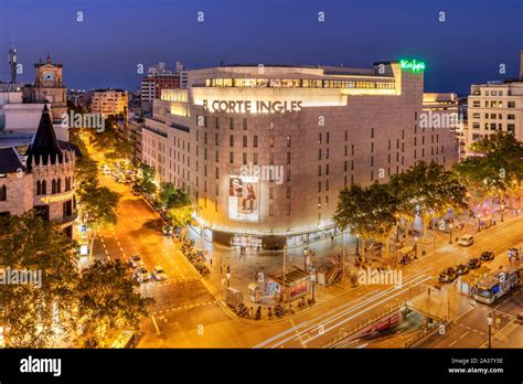 Barcelona business hi-res stock photography and images - Alamy