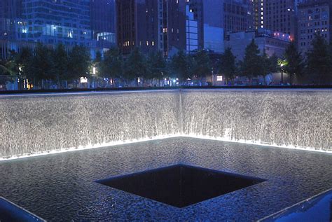 NYC ♥ NYC: Twin Reflecting Pools of the National September 11 Memorial ...