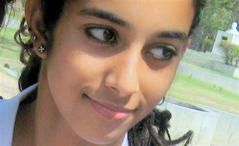 Aarushi Talwar murder: Parents Rajesh and Nupur cleared on appeal - BBC News