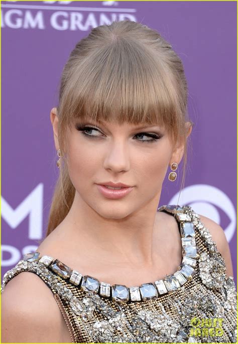 Taylor Swift - ACM Awards 2013 Red Carpet: Photo 2845171 | Taylor Swift Photos | Just Jared ...