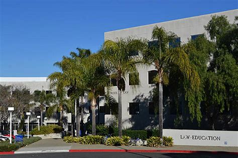 Photo Tour of the University of California, Irvine