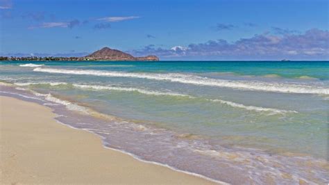 Sensational Beachfront Lifestyle on World-Famous Kailua Beach