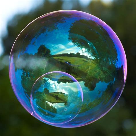 Photographing bubbles, one bubble at a time: Digital Photography Review