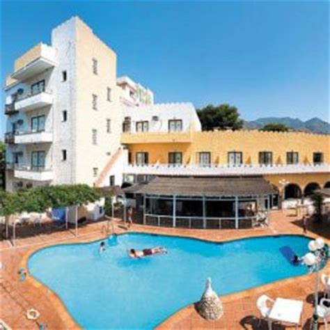 Nerja Club Hotel Holiday Reviews, Nerja, Costa Del Sol, Spain - Holiday Truths