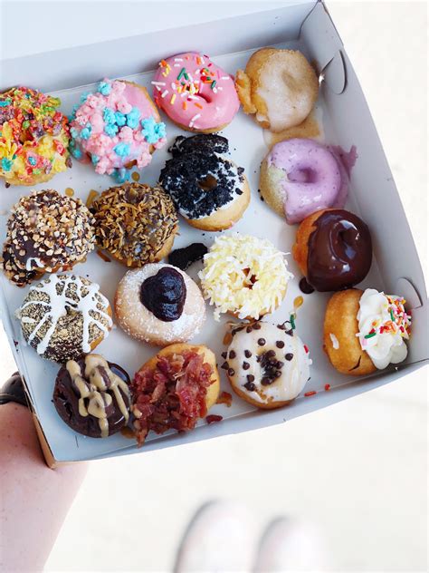 [I ate] assorted mini doughnuts! | Healthy halloween treats, Food, Food cravings