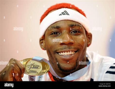 Sport athletics head head shot smiling celebrating hi-res stock photography and images - Alamy