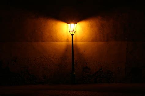 Streetlight at night Free Photo Download | FreeImages