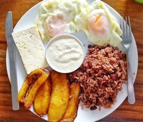 Yearning for a delicious breakfast Nicaraguan style. Mmmm😋😋😋 maduros ...