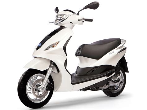 2013 Piaggio Fly 50 4V Scooter Pictures, Specifications