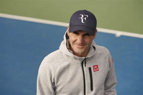 UNIQLO LANCIA L’ATTESISSIMO BERRETTO CON ROGER FEDERER