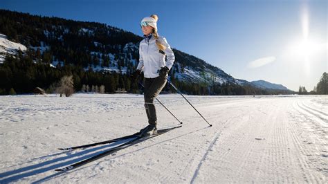 Beginner’s guide to cross-country skiing | CNN Underscored