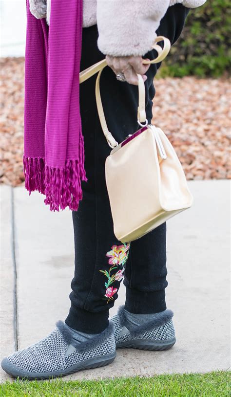 How to Dress for Winter in AZ: Stylish Yet Functional