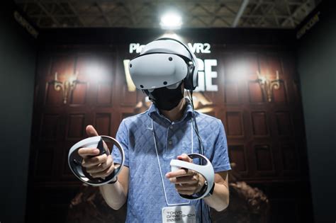 Sony PlayStation VR2 Headset Pre-Order Disappointment Leads to Production Cut - Bloomberg