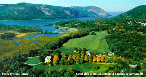 Take a Hudson Valley Bus Tour | Hayfield Quality Tours