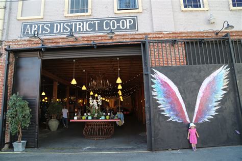 Los Angeles, CA - Arts District - Dave's Travel Corner