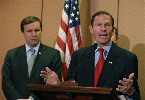 Richard Blumenthal & Vietnam Service: 5 Fast Facts