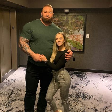 Game of Thrones "The Mountain" and his smoking hot wife. Look a bit odd ...