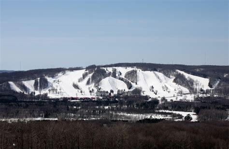 Boyne Highlands Lift Chair Falls to Ground | First Tracks!! Online Ski Magazine