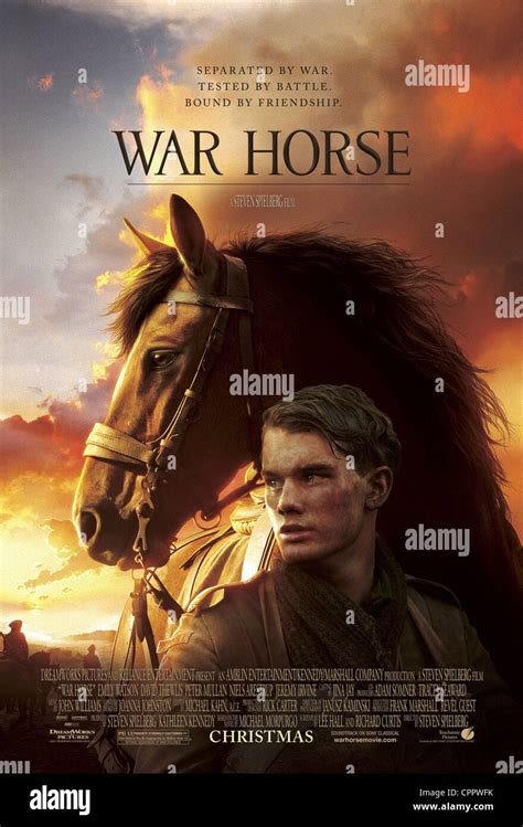 War horse movie poster 2011 hi-res stock photography and images - Alamy