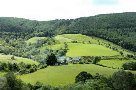 Welsh countryside | Welsh countryside, Countryside, Natural scenery