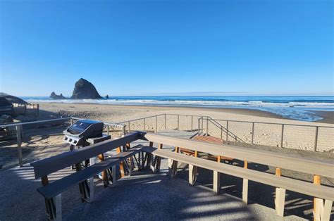 Lighthouse - Beachcomber Vacation Homes | Cannon Beach, OR