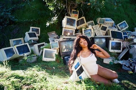 SZA drops 'Ctrl (Deluxe)' including previously unreleased songs. | Coup De Main Magazine