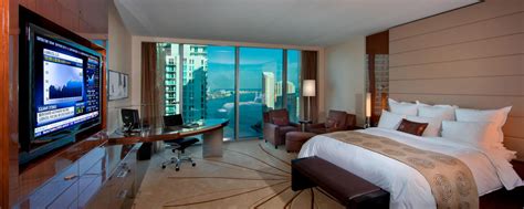 Hotels in Downtown Miami, FL | JW Marriot Marquis Miami