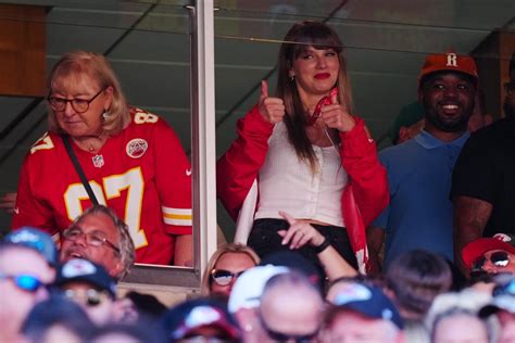 Taylor Swift Made a Non-Musical Stop at Arrowhead Stadium - InsideHook