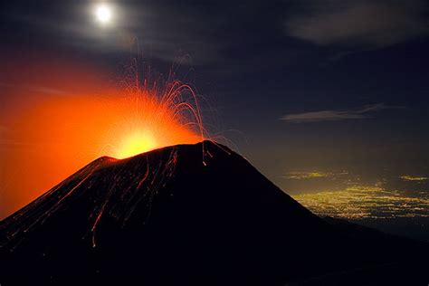 VolcanoAdventures :: Volcanoes of Italy - the Grand Tour: study tour to the Vesuvius, Pompeii ...