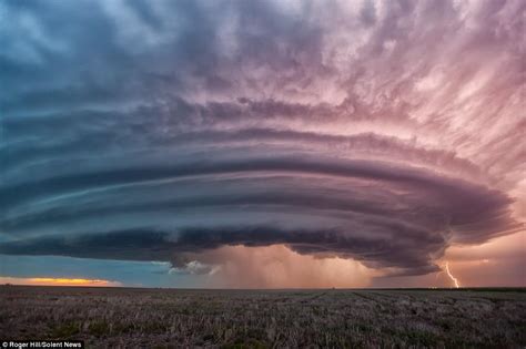 Photos of supercells show beauty before the storms hit | Daily Mail Online