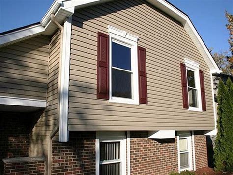 Types of Vinyl Siding: 8 Styles to Choose From (16 Photos)