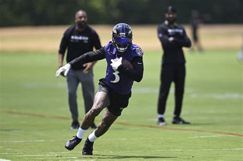 Odell Beckham Jr. suits up for first time in 16 months as Ravens begin ...