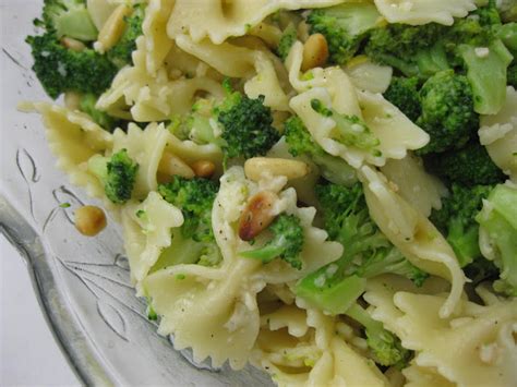 My Favorite Recipes: Broccoli Bow Tie Pasta Salad